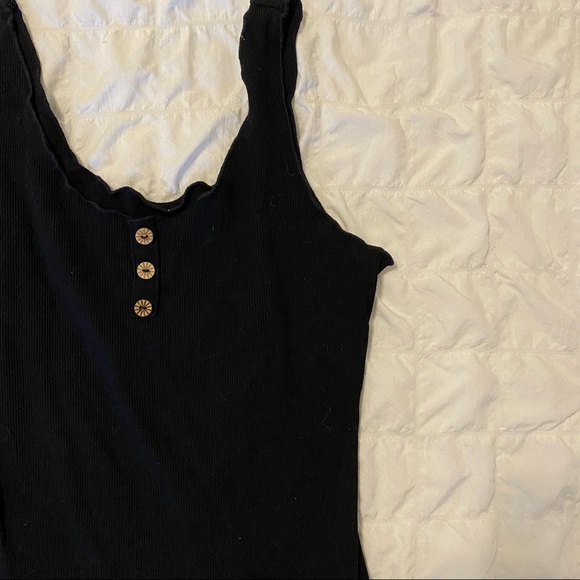 SHEIN lettuce edge tank top - Picture 2 of 3